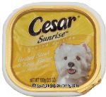 Cesar&nbsp;Sunrise&nbsp;grilled steak & eggs flavor in meaty juices, dog food Center Front Picture